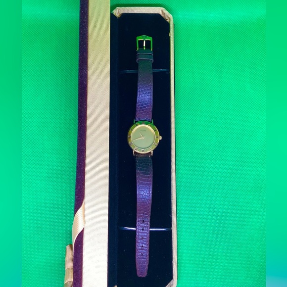 Ladies GUCCI watch 🔥🔥🔥 - Picture 10 of 10